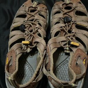 Keen Whisper  Waterproof Sandals light Brown Gray Women’s Size 6